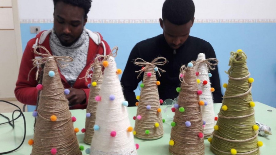 Quando la magia del Natale e l’arte si uniscono: laboratorio creativo allo SPRAR di Francofonte