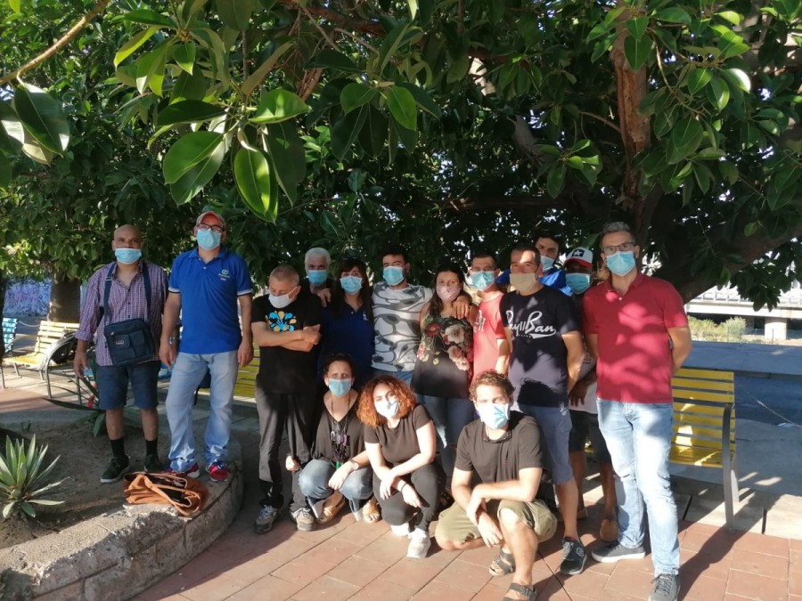 L’inclusione a Villa Fazio, i giovani dello SPRAR di Catania incontrano le persone senza tetto