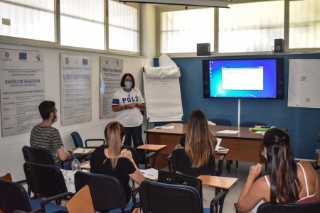 "Cooperare ed operare significa costruire pro...
